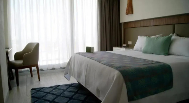 Двухместный номер Standard с балконом Hotel Velvet Plaza