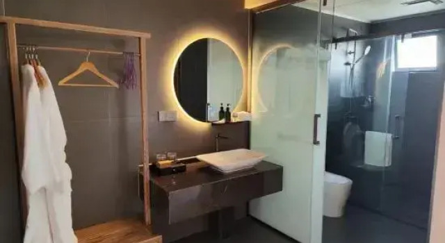 Yan Qi courtyard light luxury residential quarters, Prenota Hotel Shennongjia Hubei