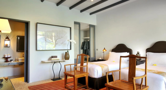 Room & Vespa Suite 1