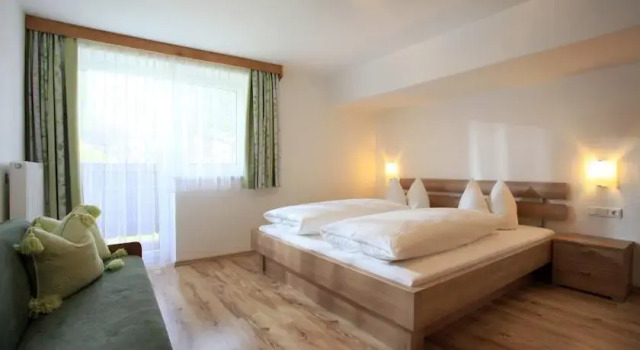 Appartement Martina, Rezerwuj Apartament Hotele w Tyrol z parkingiem, Parking