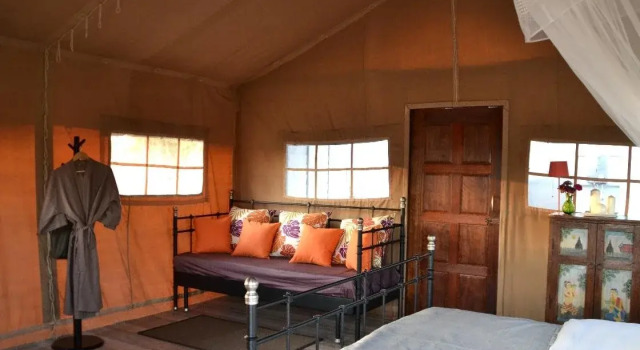 Sirila Farm Tent Camp, Rezervasyon Çiftlik Konaklaması Wang Saphung 