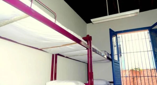 BananaZ Hostel