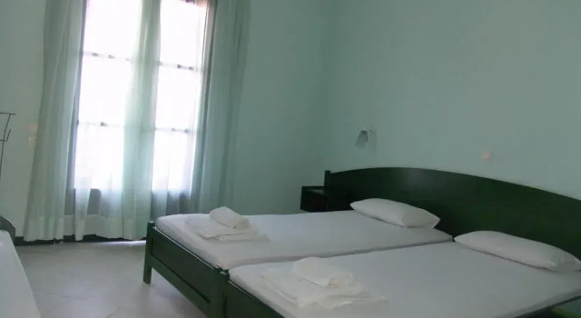 Nikos Apartments