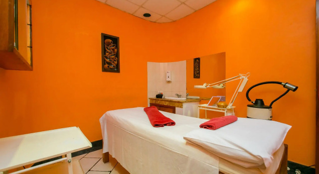 Green Hills Hotel, Book Hotel SPA-hoteller i Central, SPA