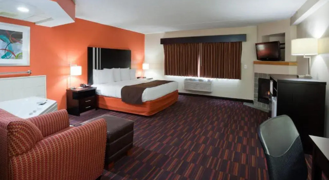 Люкс AmericInn by Wyndham Shakopee Near Canterbury Park