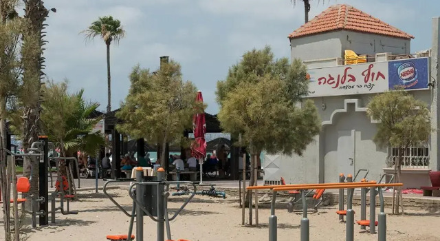 Апартаменты שקיעה בים - דירות יוקרתיות מהממות עם גקוזי ונוף לים יש מקלט