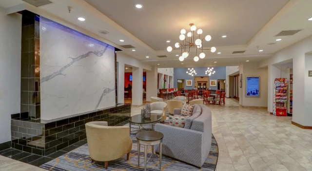 Hampton Inn Tropicana