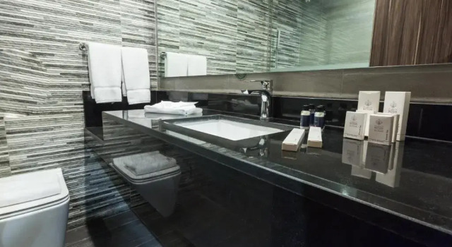 Номер Standard White Diamond Hotel Sari