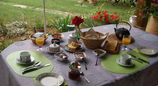 Au Levant, Buchen Sie Hotel Estipouy Gers