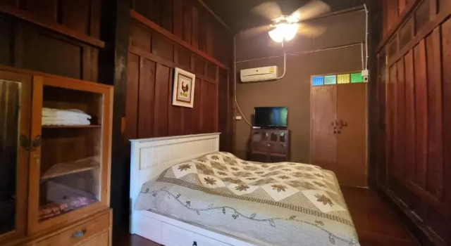 Двухместный номер Standard с видом на бассейн Ruennakornin Homestay
