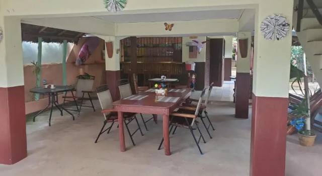 Yes Papa! Rooms only 100m from the beach, Prenota Hotel Hotel economici a Samana