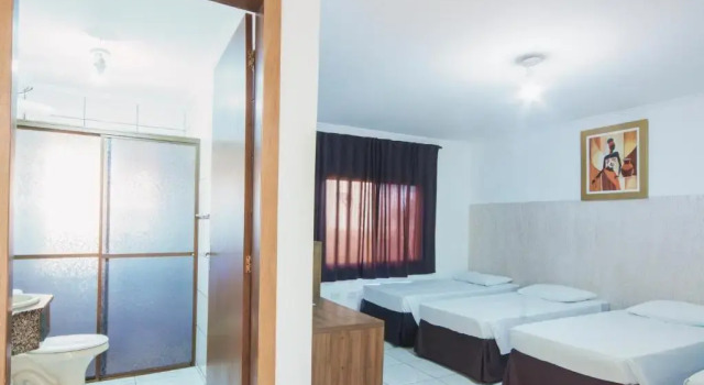 Четырёхместный люкс Hotel Holiday Foz
