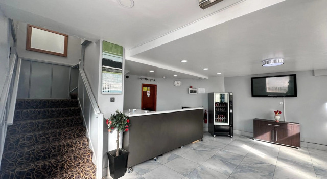 Assheton Arms Hotel, Rezervasyon Otel Merseyside ucuz oteller