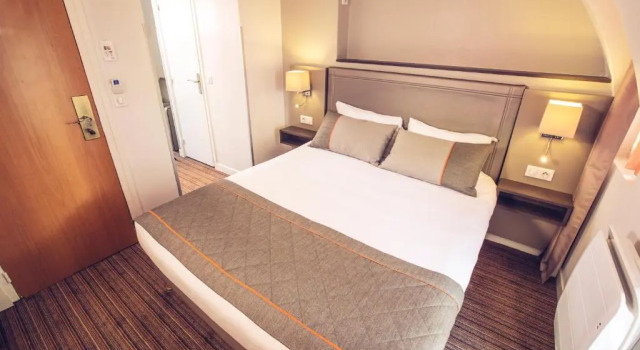 Полулюкс Timhotel Tour Eiffel
