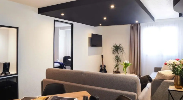 Полулюкс ibis Saint-Nazaire - Trignac