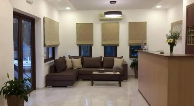 Hotel Aghas