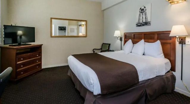 Двухместный номер Standard Lions Gate Hotel