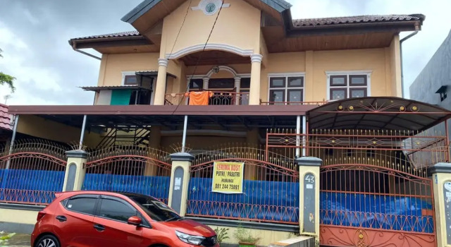 Homestay Nunung, Prenota Hotel Hotel a Sulawesi con parcheggio, Parcheggio