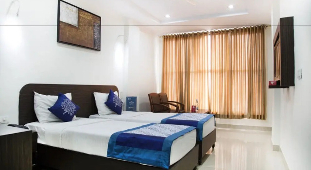 OYO 6130 Hotel N7, Rezerwuj Hotel Surūrnagar 