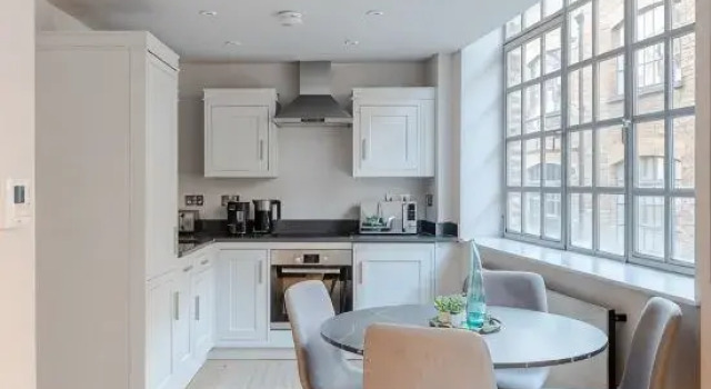 The Eyre Suite Seven - Farringdon - by Frankie, Забронировать Отель Лондон Большой Лондон, рядом с Картезианский монастырь