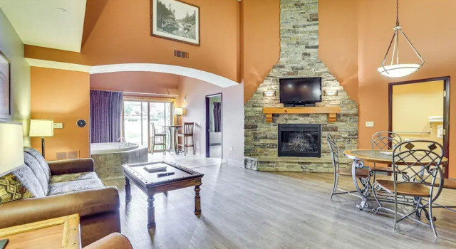 1st-floor Wisconsin Resort Condo w/ Patio!