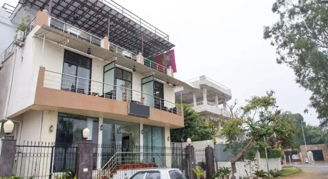 FabHotel Everest International, Забронировать Отель Отели штата Раджастхана с парковкой, Парковка