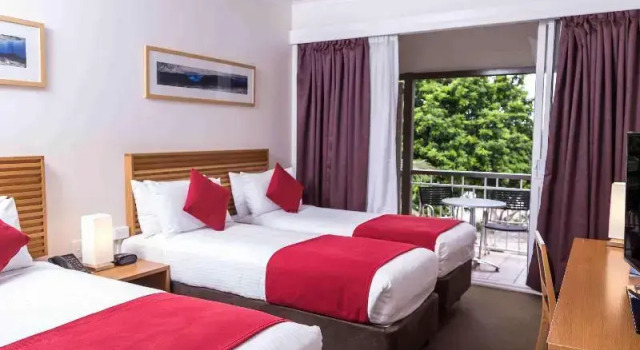 Двухместный номер Standard с балконом Novotel Sunshine Coast Resort