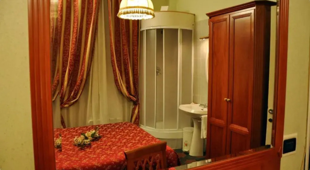 Camera Standard Hotel Sandra
