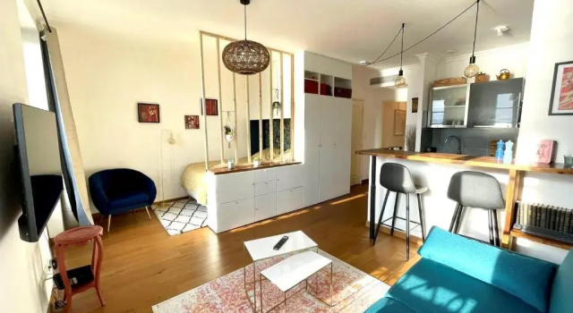 Studio Facing The Sea In Downtown Marseille