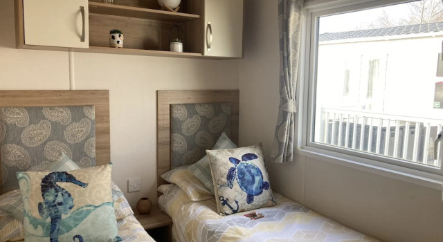 Luxury Pet Friendly Hot Tub Breaks at Tattershall