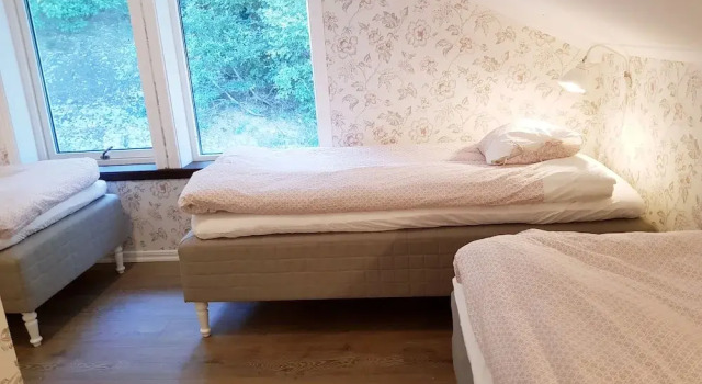 Ellas Bed & Breakfast, Book Hotel  