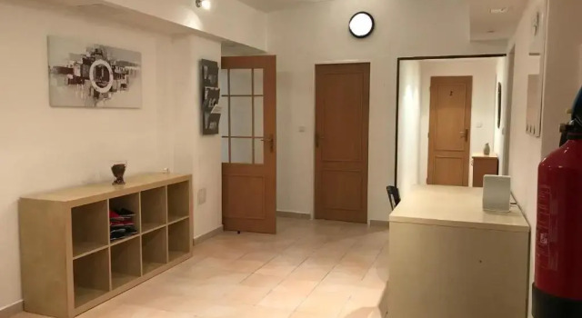 Апартаменты 3 Bed Flat - Sleeps 20 - Smoking Room - Wifi