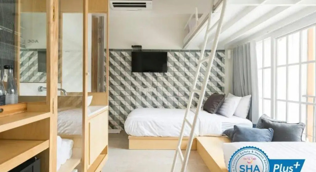 Четырёхместный номер Standard с балконом The Pattern Boutique Hotel