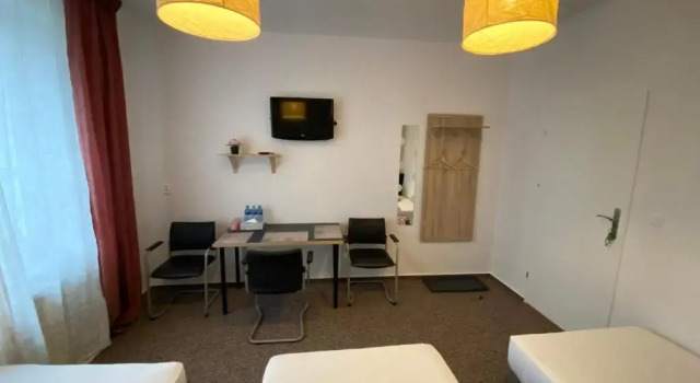 Pastel Guest Rooms, Buchen Sie Pension Ochota Warschau