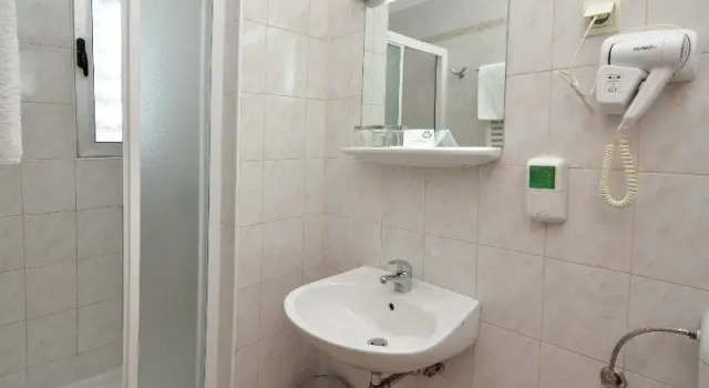 Двухместный номер Economy с балконом Hotel Neboder