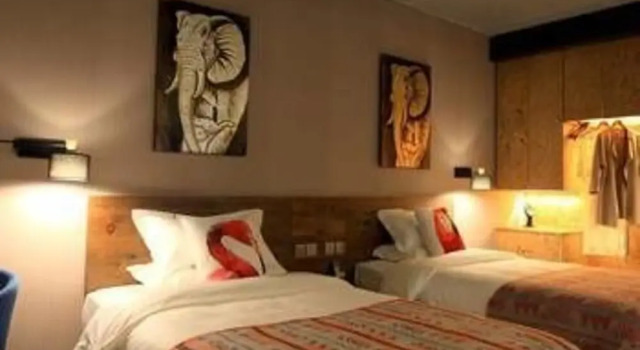 Virgos Hotel, Prenota Hotel Hotel a Jiaxing con parcheggio, Parcheggio