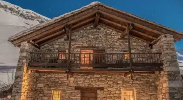 Chalet Hotel Bruyere, Забронировать Шале Виллы Овернь-Рона-Альпы, Вилла