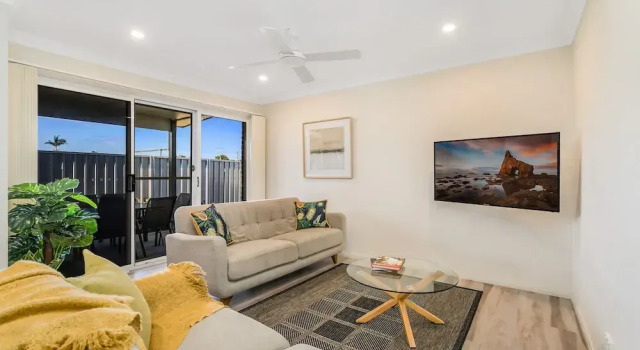 Newcastle Short Stay Apartments - Adamstown Townhouses, Book Apartment Adamstown Heights New South Wales