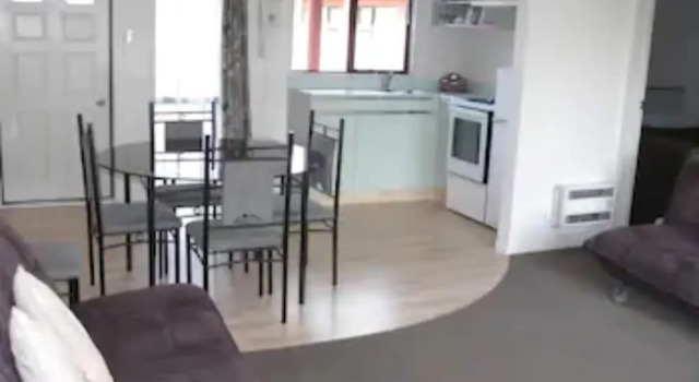 Семейный люкс с 2 комнатами Pavilion Motel & Conference Centre