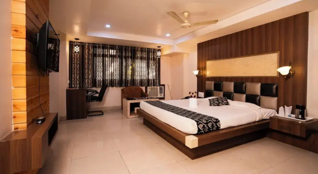 Номер Executive с балконом Hotel Grand Arjun
