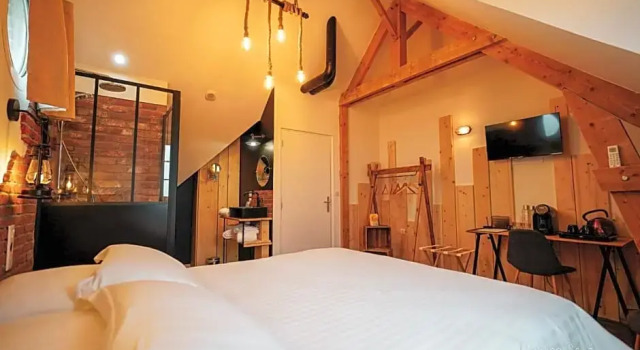 Le Saltimbanque - Auberge du Moulin, Забронировать Хостел Отели Соммы с бассейном, Бассейн