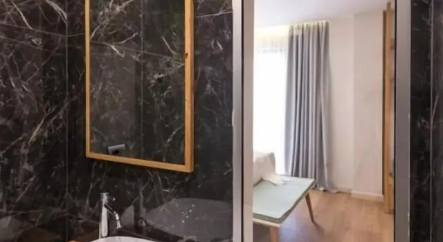 Двухместный номер Standard с балконом и с частичным видом на море Glow Boutique Hotel & Suites