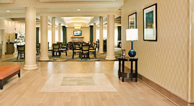 Holiday Inn Express and Suites Bossier City Louisiana Downs by IHG, Забронировать Отель Бошьер-Сити Луизиана