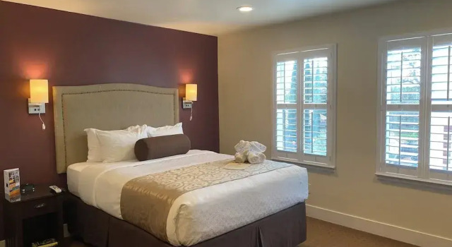 Rest, a boutique hotel, Prenota Hotel Plymouth California