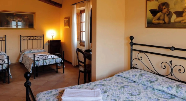 Четырёхместный номер Classic с видом на окрестности Agriturismo Villa Guarnaschelli