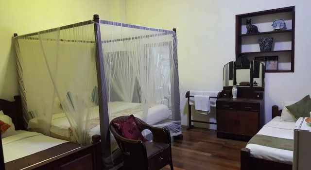 Четырёхместный номер Economy Noordin Street House