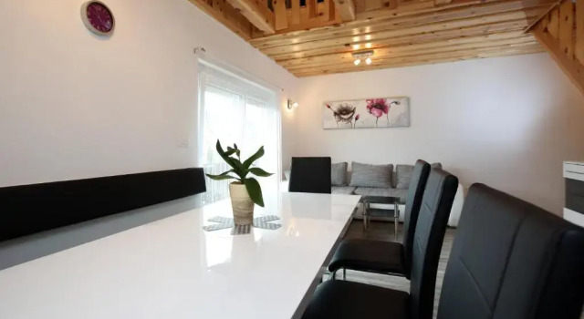 Апартаменты с 3 комнатами с балконом Apartments Klemenčič