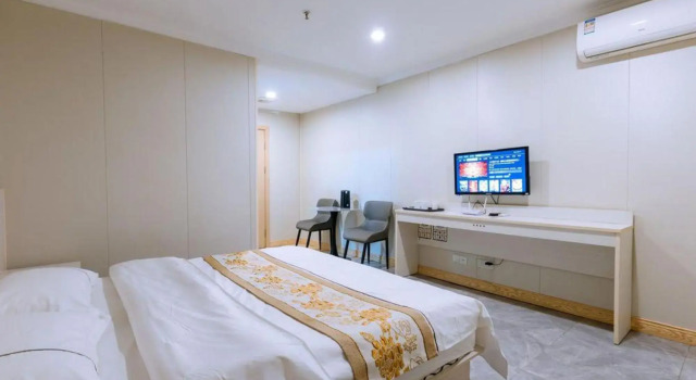 Dongsheng Business Hotel (Guangzhou North Railway Station Huadu Plaza)