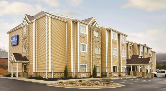 Quality Inn & Suites, Buchen Sie Hotel Washington Pennsylvania