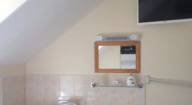 Spindrift Guest House - Adults Only